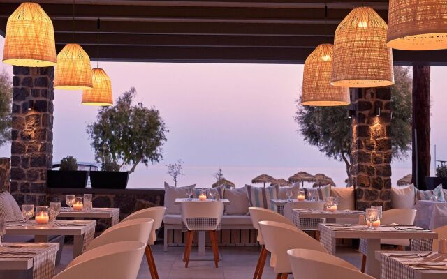 Aqua Blue Hotel