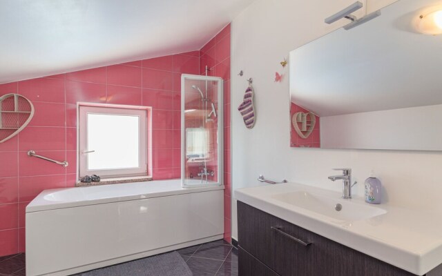 Erin Juricani in Juricani