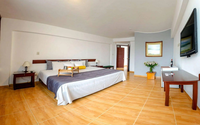 Hotel Corregidor by Cassana