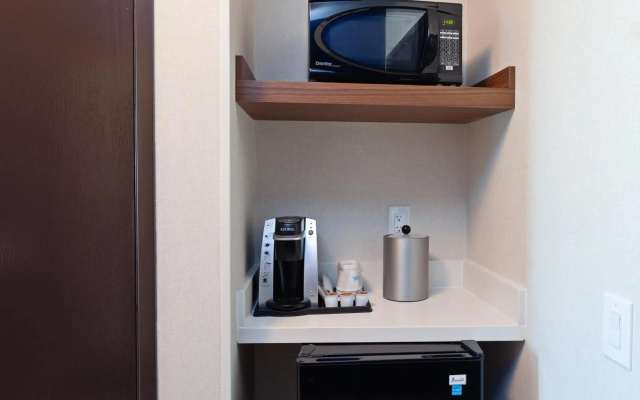 Holiday Inn Express Los Angeles Airport by IHG