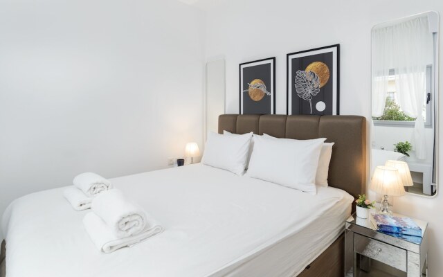 Quiet Hideaway & Terrace near Beach by FeelHome