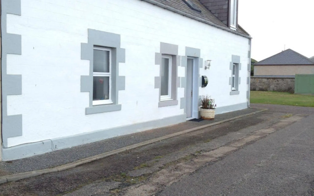 Seashore Cottage