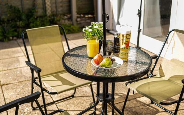 Superb Dwelling! Fast Wifi, Parking, Patchway