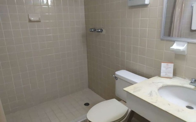 El Camino Hotel & Suites