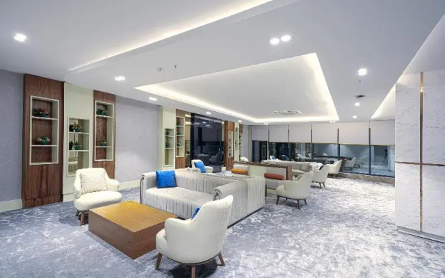 Kirman Calyptus Hotel