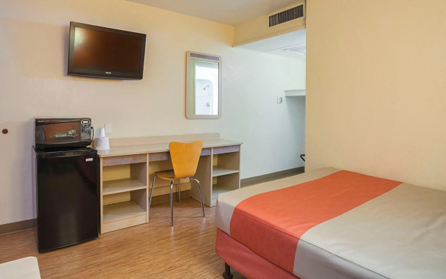 Motel 6 Holbrook, AZ