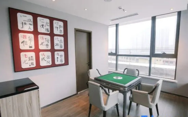 Minimax Shimao Hotel (Chengdu Longquanyi Shimao Plaza)