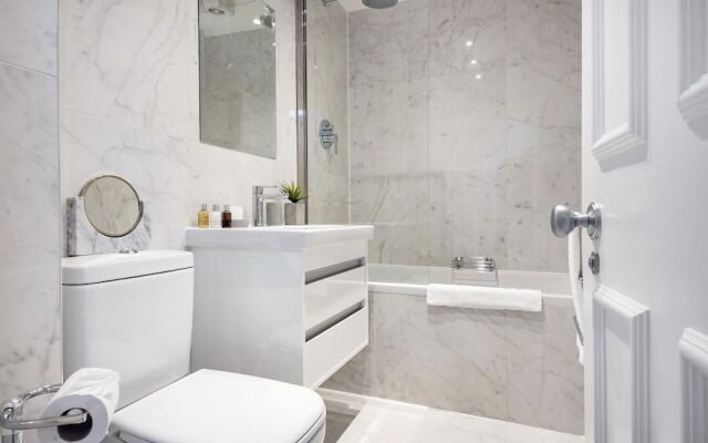 The Knightsbridge Suite Next to Sloane Square