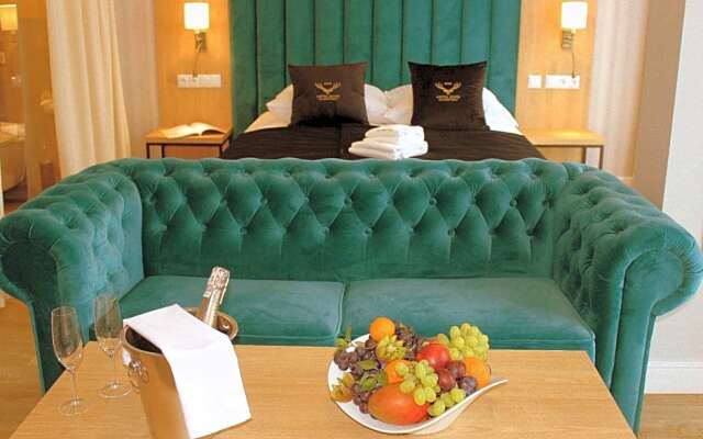Hotel Echo