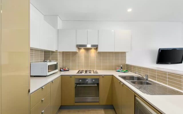 Quality Suites Pioneer Sands