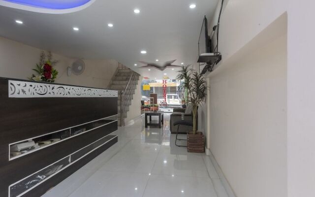 Oyo 19141 Diamond Vaishali