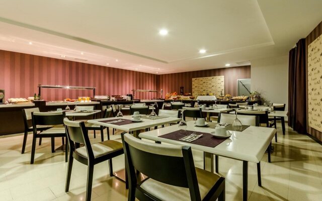 Hotel YIT Vía Sevilla Mairena