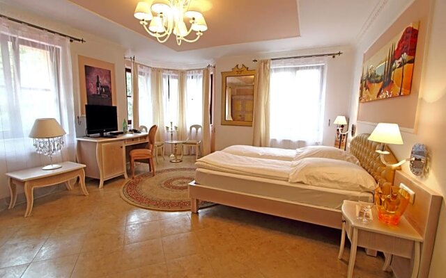 Hotel Villa Toscana