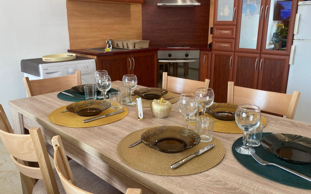 25m FROM THE BEACH!! Luxury Sea Paradise Apartment