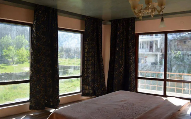 Hotel Manali Mahal