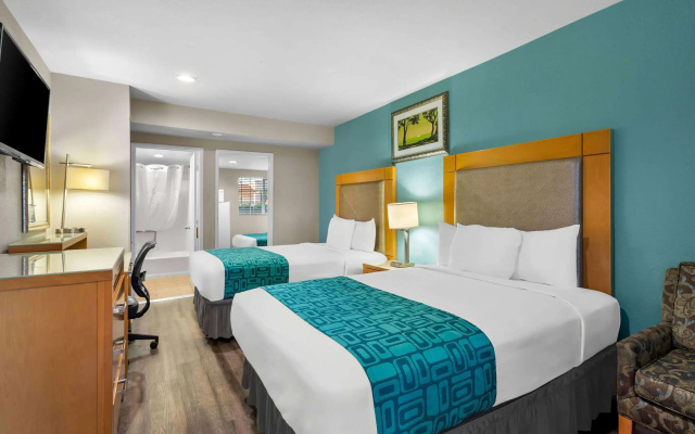Howard Johnson by Wyndham Santa Cruz