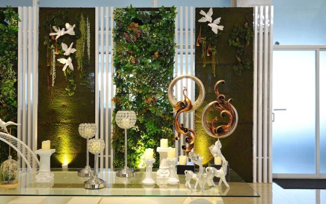 Tam Chau Luxury Hotel