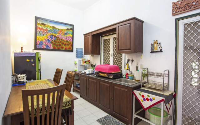 RedDoorz near Adisucipto Airport