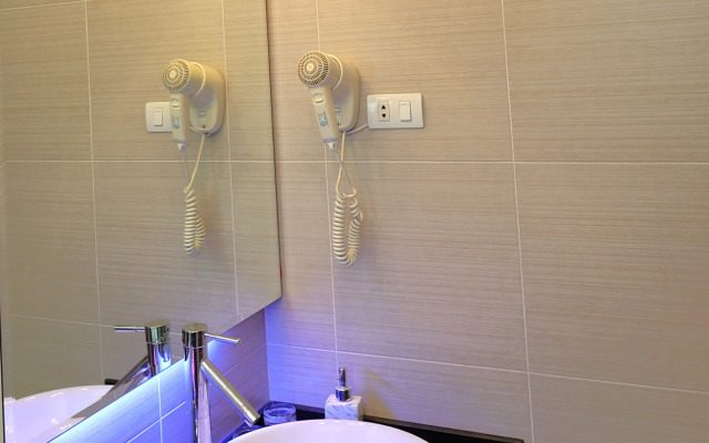 Luxeden Hotel Hanoi