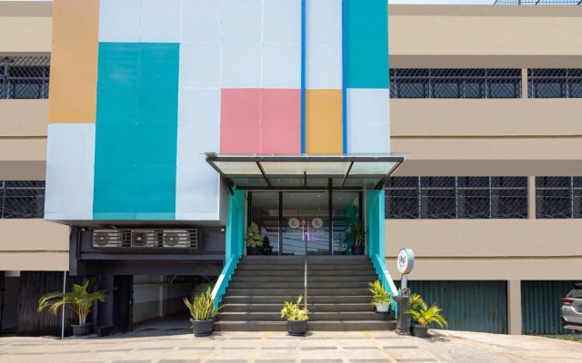 OYO 3735 Liv Hotel