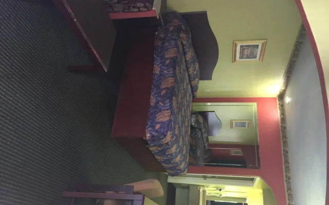 Scottish Inns & Suites Eastex Fwy.