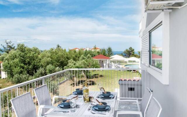 Family Maisonette with pool #3