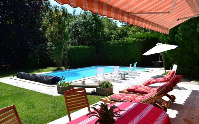 Villa With 6 Bedrooms In Cambo Les Bains, With Wonderful Mountain View, Private Pool, Enclosed Garden 19 Km From The Beach