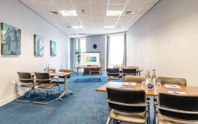 Holiday Inn Express Birmingham - Snow Hill by IHG