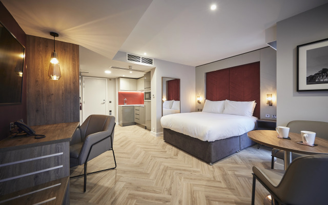 Roomzzz York City