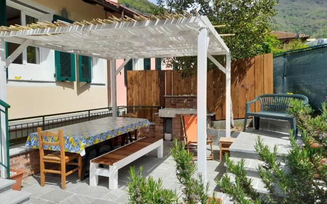 Quiet Villa, wonderful garden 10-minute walk from the sea!