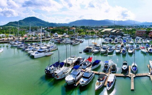 NH Boat Lagoon Phuket Resort