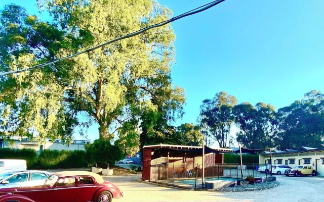 Auto Lodge Motor Inn