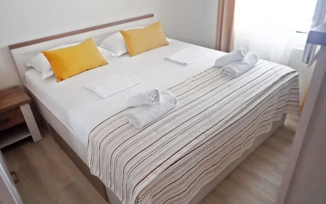 2-br Seaview Apartment in Baric Draga