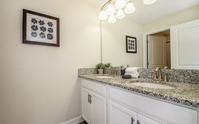 Amazing Townhouse! Storey Lake - 4813CS