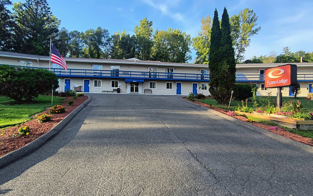 Econo Lodge Lee - Great Barrington