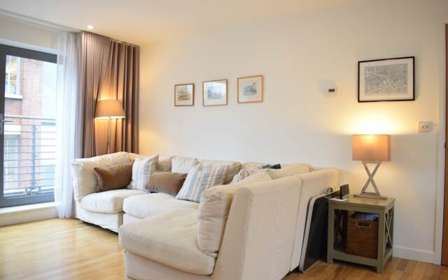 Modern 2 Bedroom Apartment In Old Street