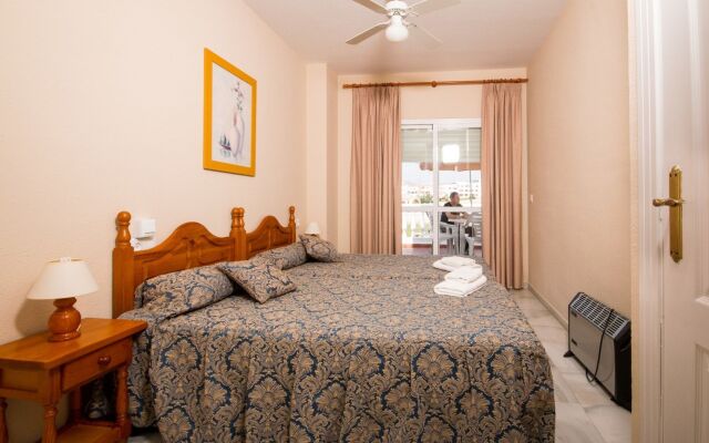 Apartamentos Turísticos Las Rosas de Capistrano