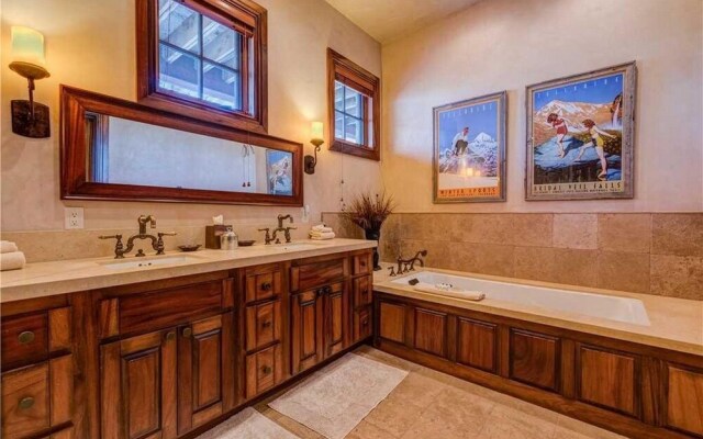 See Forever Summit Cabin 152