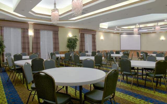 Holiday Inn Express & Suites Galveston West-Seawall