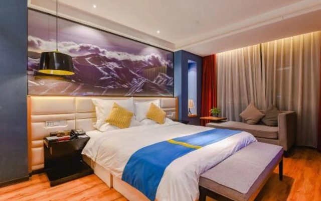 Ceeci Hotel