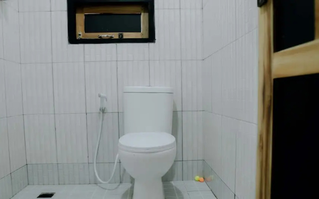 Sikunir Pondok Cabin By Travelink