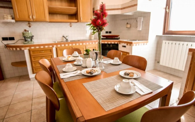 Esclusiva Villa a Ostuni con Piscina 1km dal Mare