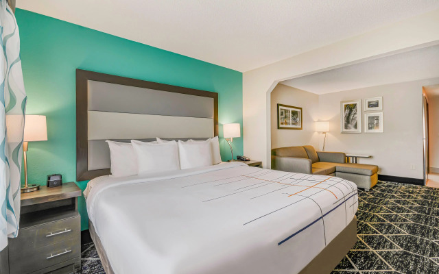 La Quinta Inn & Suites by Wyndham Batavia