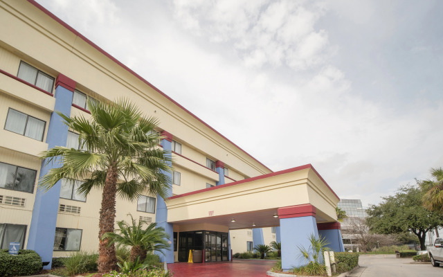 OYO Townhouse Houston Airport North