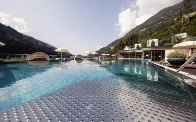 Quellenhof Luxury Resort Passeier