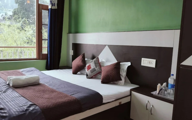 Hotel Adventure Inn 20 Metre from Swimming Pool