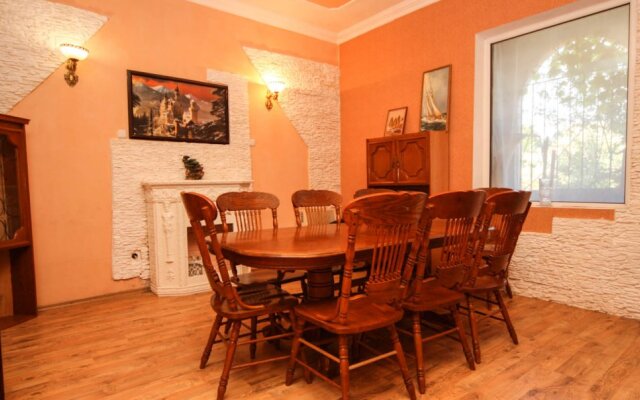 Viktoriya Guest House