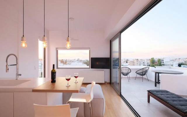 Amazing Suite at Glyfada with sea view & jacuzzi