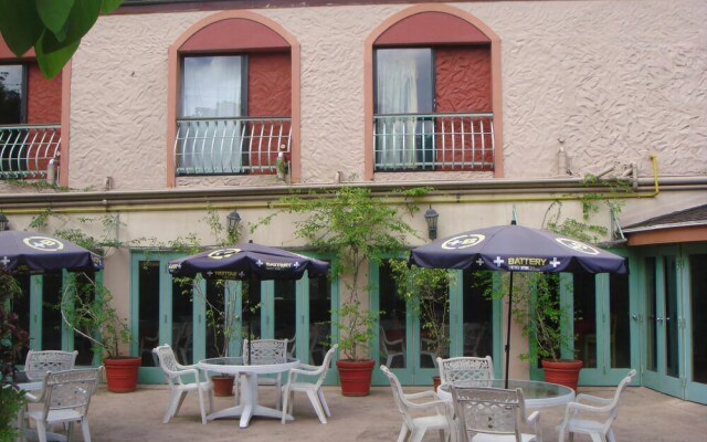 Chaconia Hotel