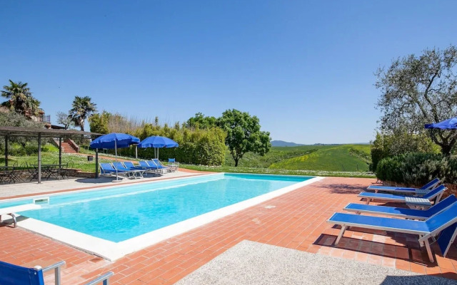 Apartment in Tuscany With Pool & BBQ